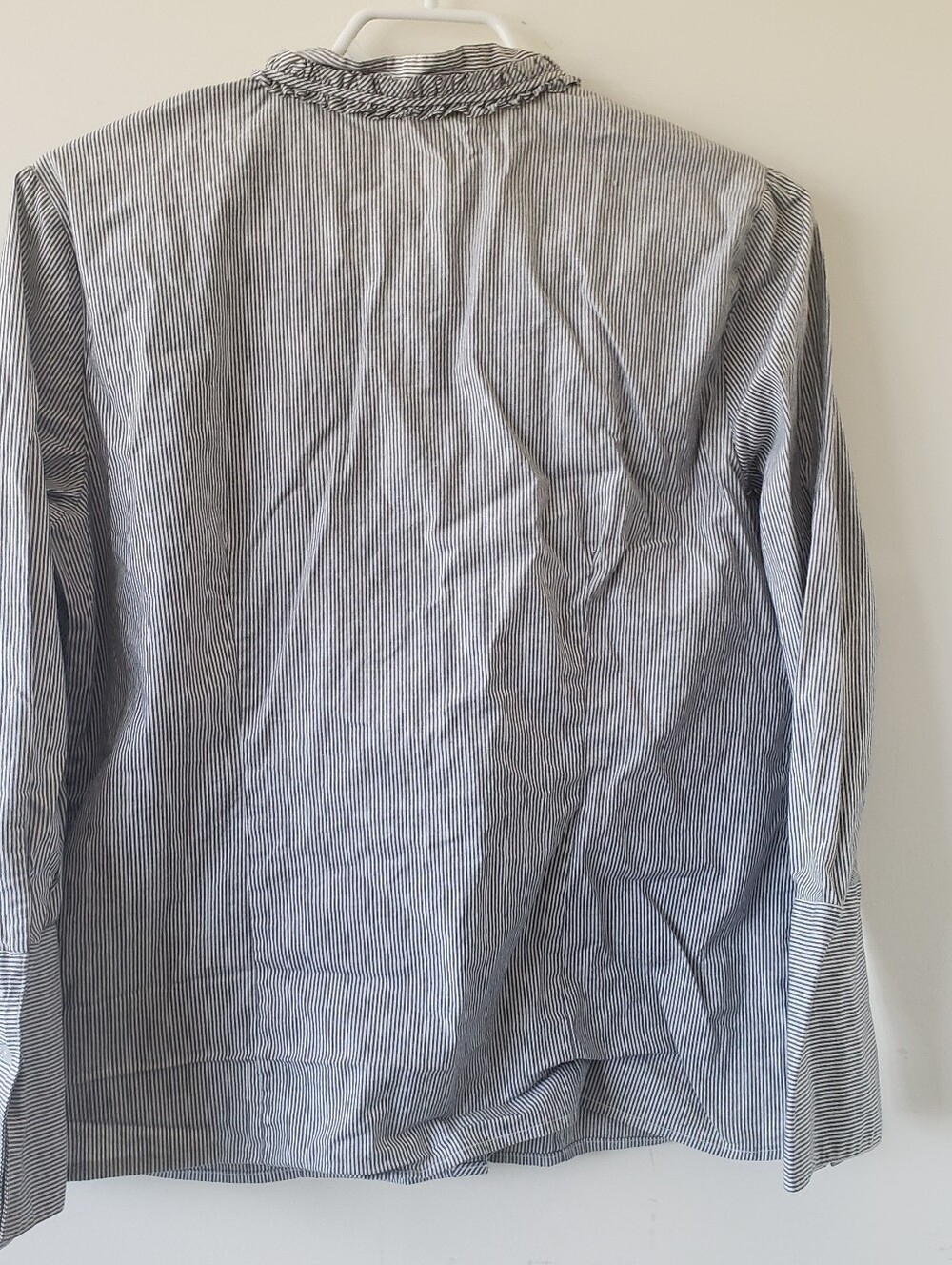Button Down Top/Blouse - Picture 6 of 7